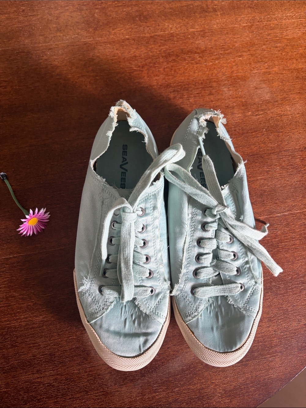 See Vees Monterey satin Women's Light Mint Canvas Low-Top Sneakers